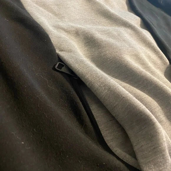 DC Shoes Gray and Black Hoodies - Picture 6 of 6